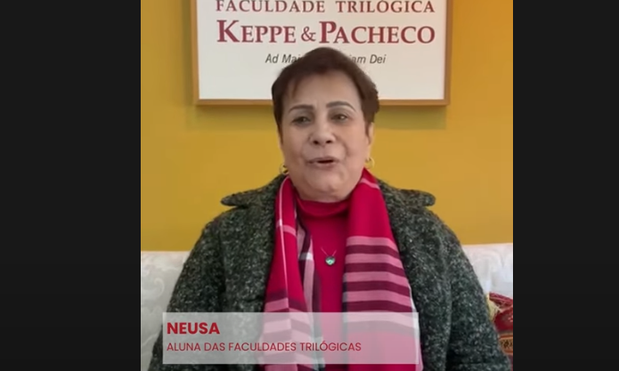 Neusa, Aluna das Faculdades Trilógicas