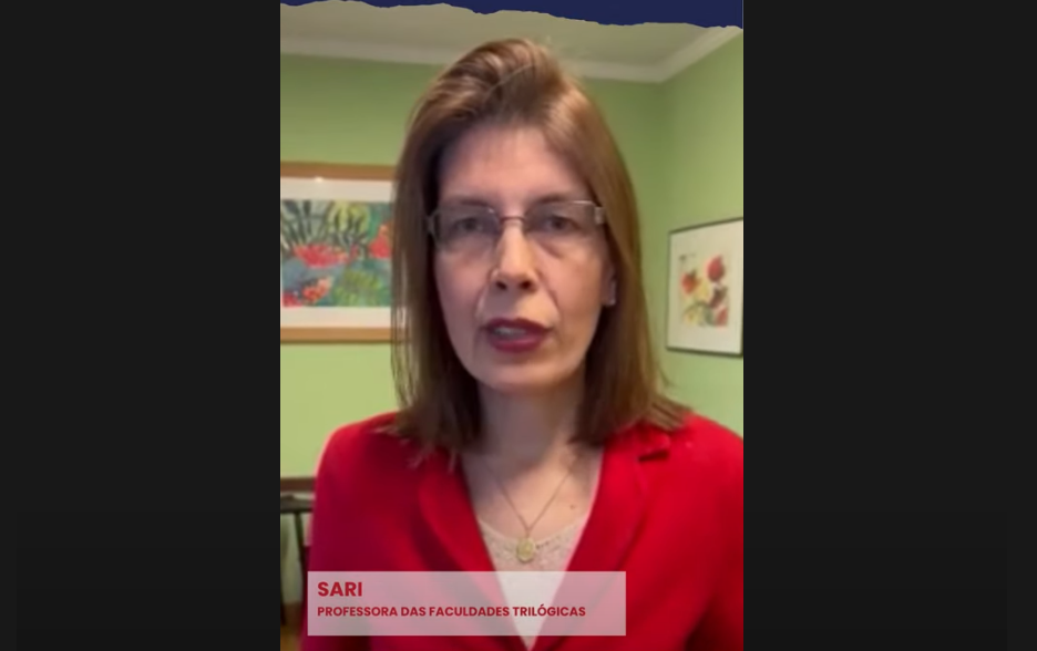 Sari, Professora das Faculdades Trilógicas